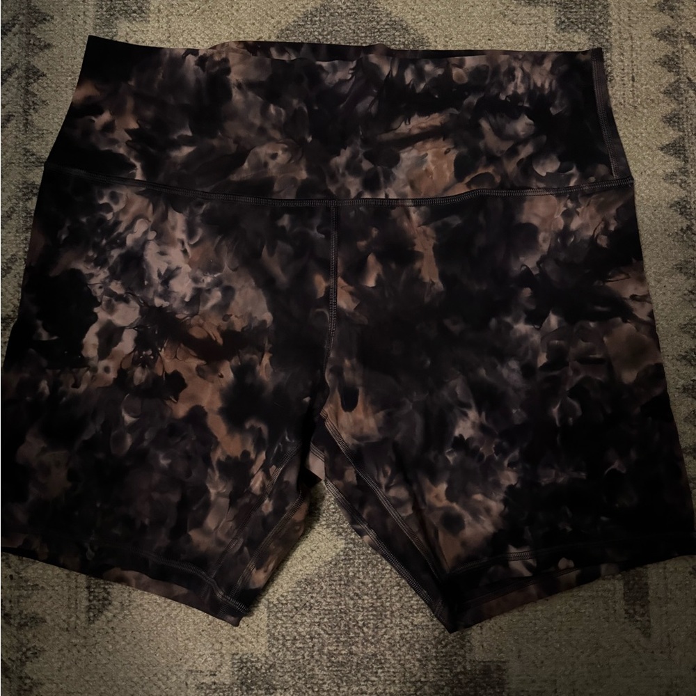 lululemon athletica Black and Brown Tie-Dye Bike Shorts